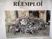 Affiche qui présente une photo de démontage