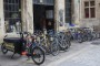 Devanture de l'atelier avec des vélos